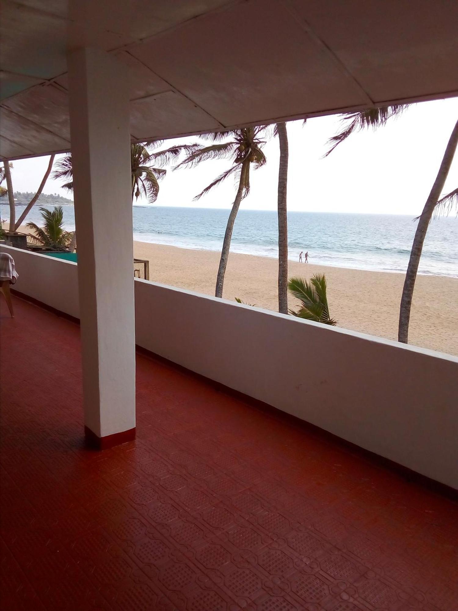 New SeaSide Inn Hikkaduwa Buitenkant foto