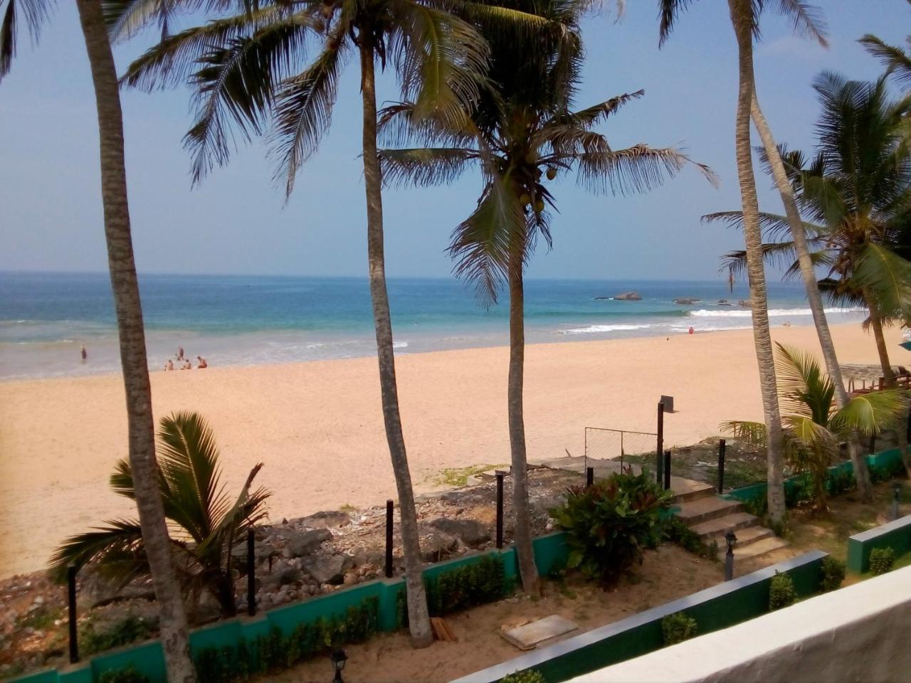 New SeaSide Inn Hikkaduwa Buitenkant foto
