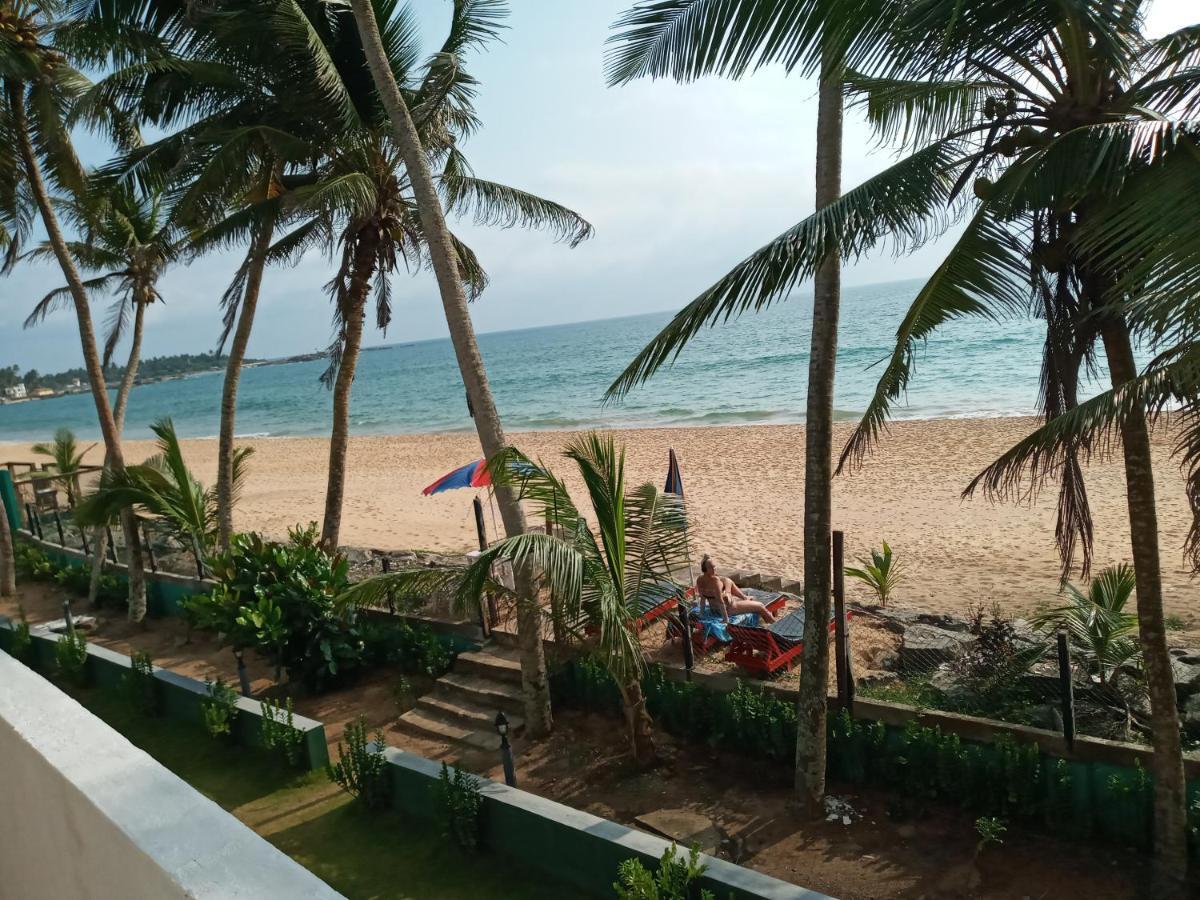 New SeaSide Inn Hikkaduwa Buitenkant foto