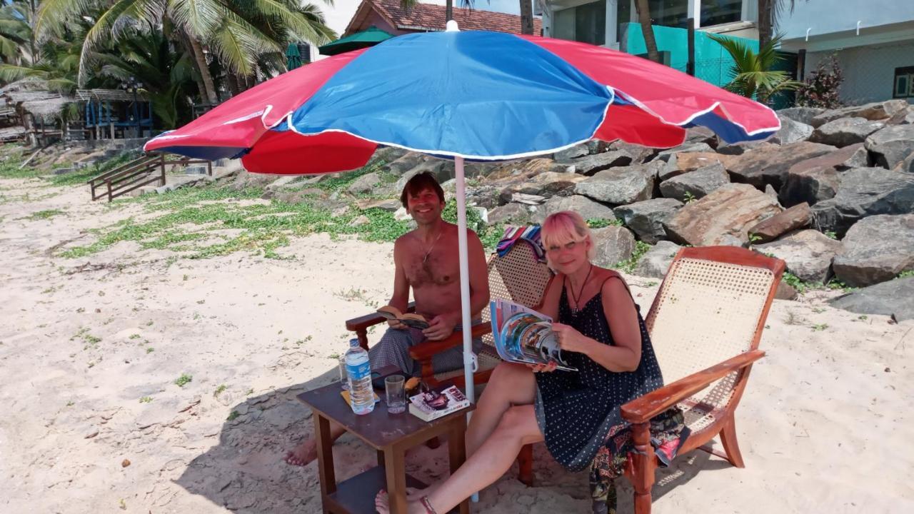 New SeaSide Inn Hikkaduwa Buitenkant foto