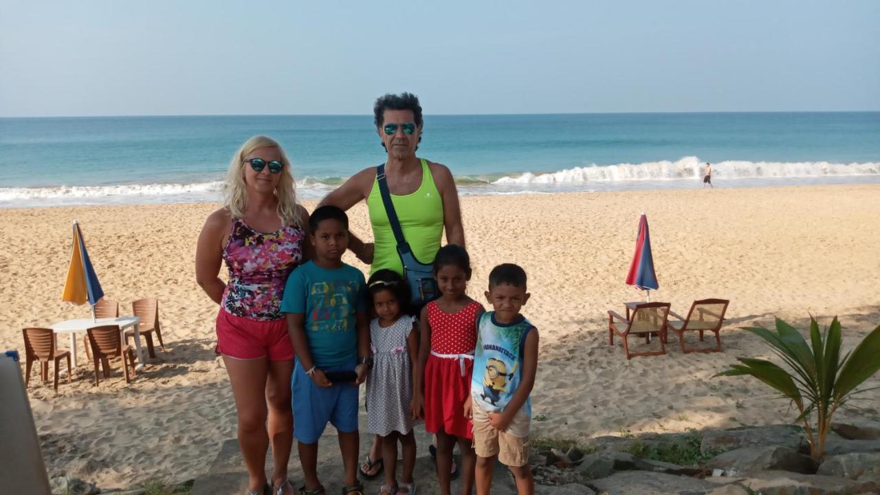 New SeaSide Inn Hikkaduwa Buitenkant foto