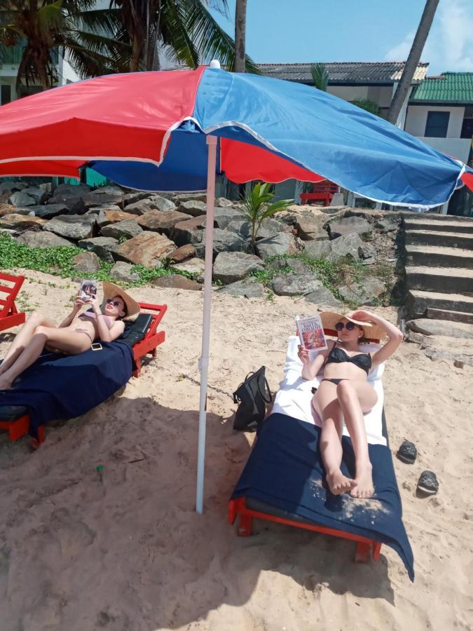 New SeaSide Inn Hikkaduwa Buitenkant foto